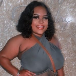 Meet your Posher, Ember